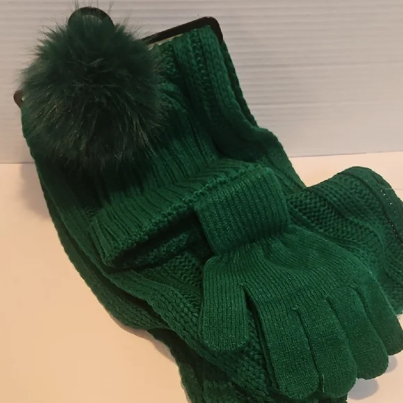 Green Knit Winter Accessory Set - Picture 5 of 5
